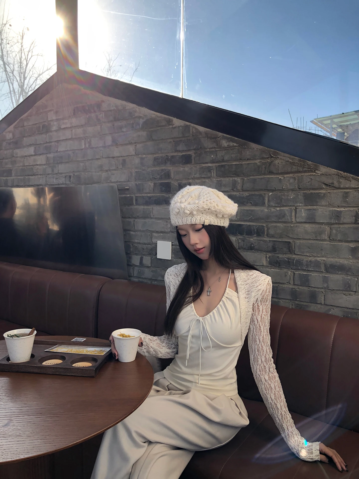 เสื้อซับในผู้หญิงแบบยาว เซ็กซี่ สวยงาม ทรงเข้ารูป ผ้าไนลอน ดีไซน์สองชิ้นในตัว เหมาะสำหรับใส่ทำงาน