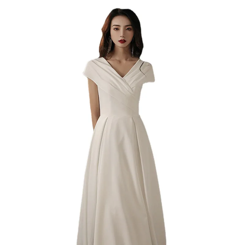 Annual Party Evening Women 2024 New Banquet Dignified Temperament White Long Type Host Formal Dress Daily Style