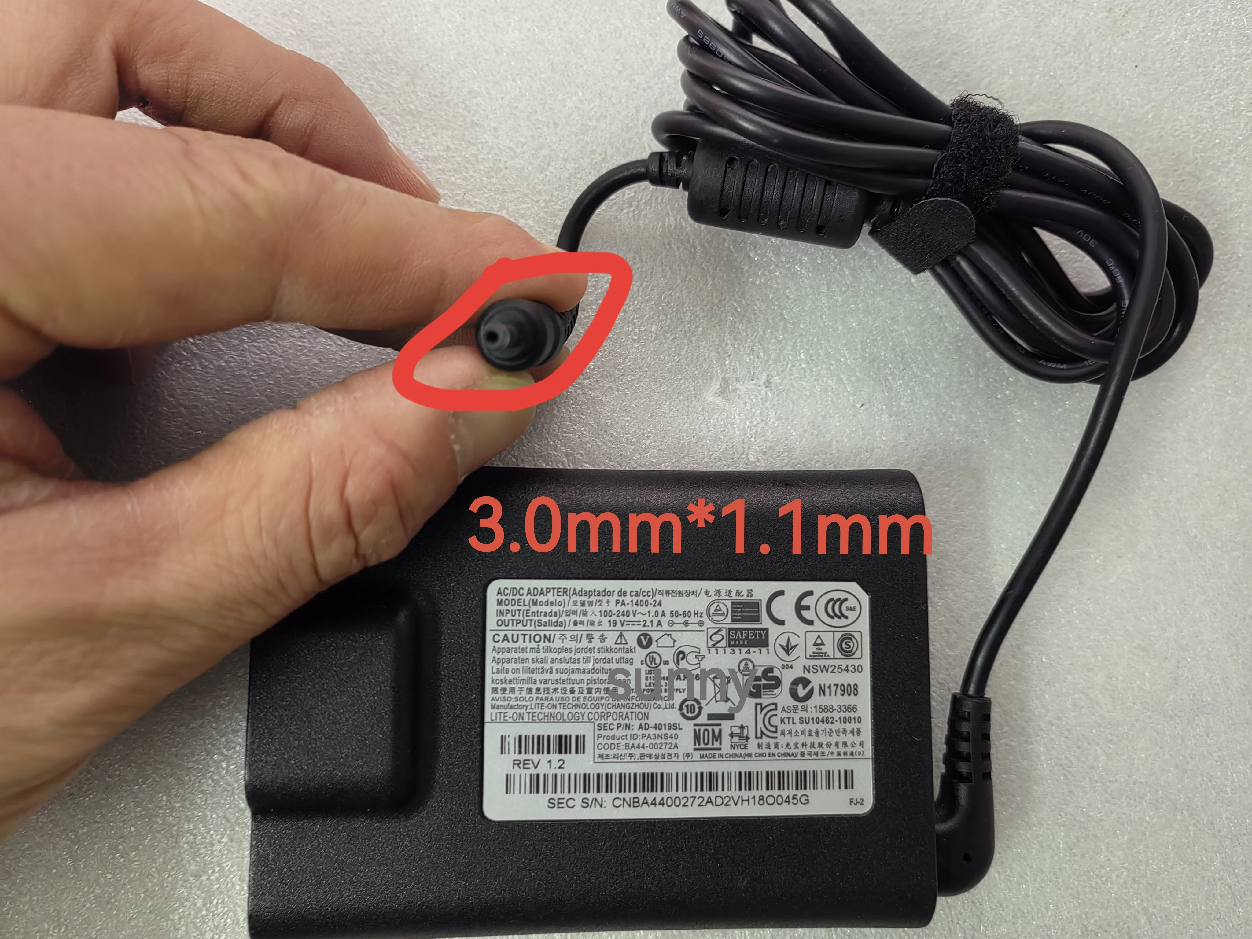 

OEM 19V 2.1A PA-1400-24 3.0mm*1.1mm 40W For Samsung Flex Alpha NP730QCJ-K01US Notebook Slim REV:1.2 AC Adapter