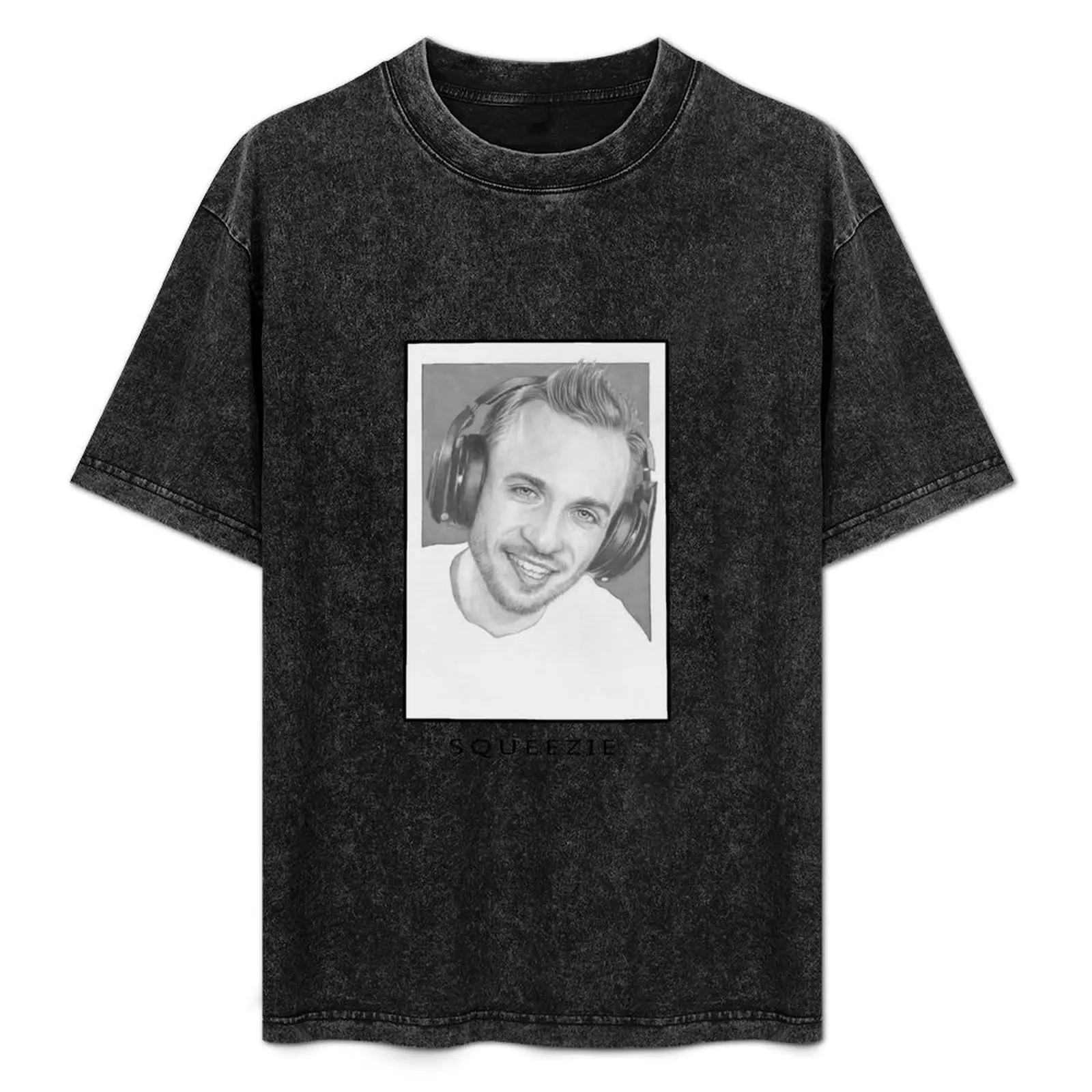 

SQUEEZIE - PORTRAIT T-Shirt Trend Art Print T-Shirt