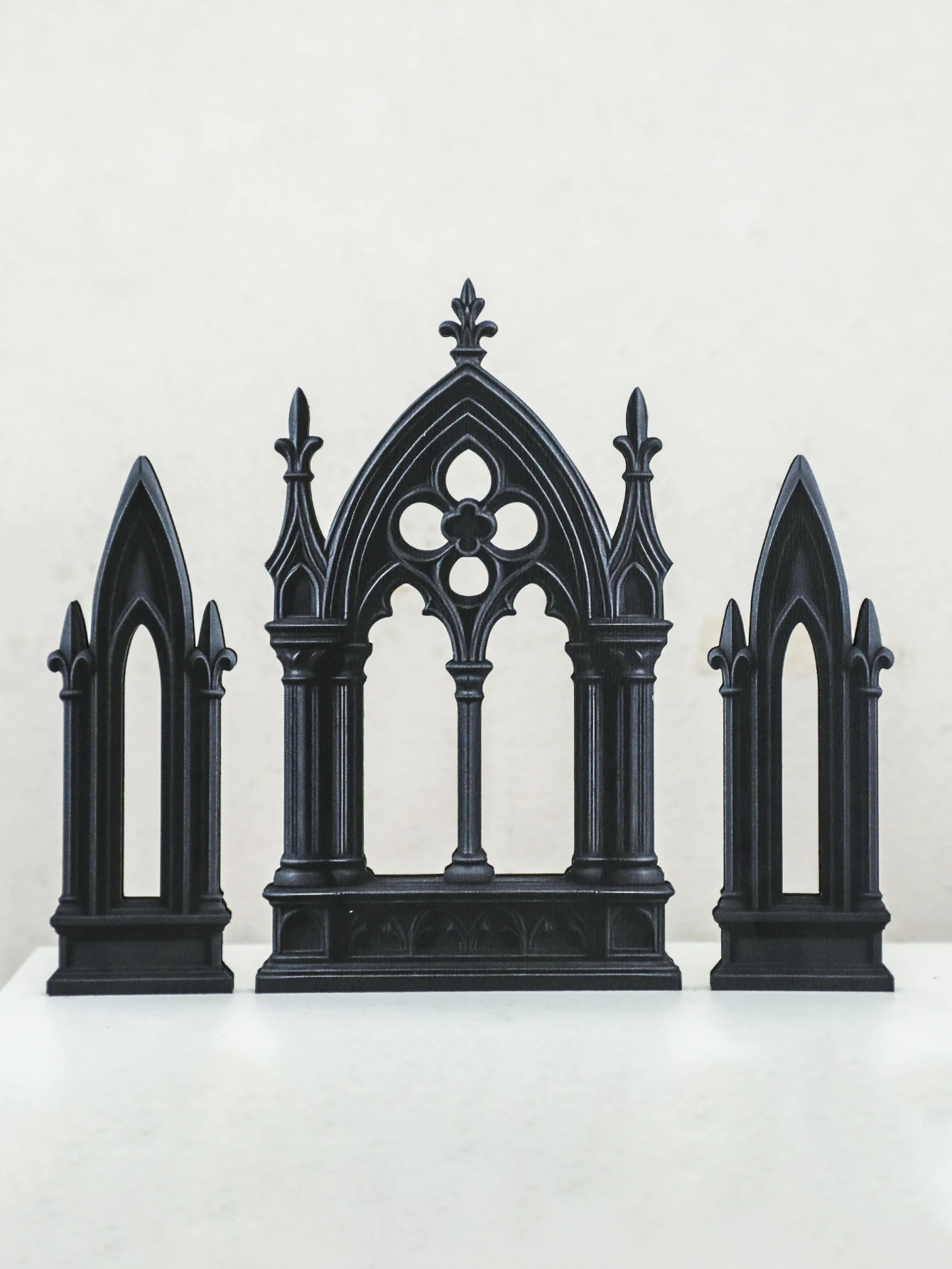 3 Stück Gothic-Stil, Schlossform, Tischdekoration, schwarzer Kathedralenbogen aus Holz, Buchstützen, Vintage-Regaldekoration für Zuhause und Büro, Geschenk – Detail 13