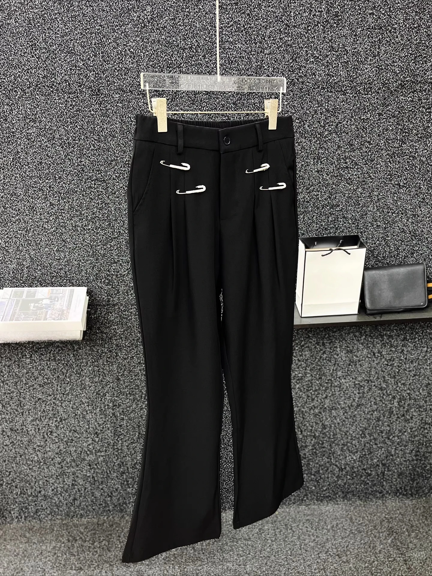 Men's 2025 Autumn New Fashion Versatile Loose Trousers Chic Micro-flared Trousers Trend High-end Metal Pin Decorative Suit Pants