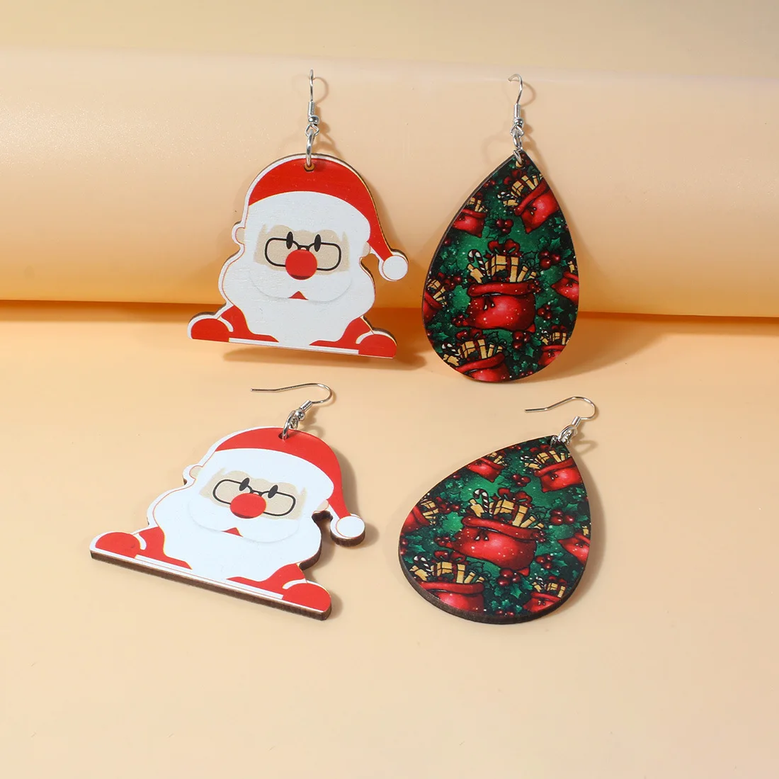 DIY accessories Christmas earrings, cartoon Santa creative earrings Christmas earrings F2346