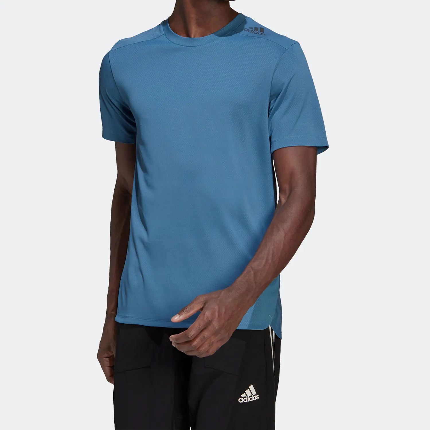 

Adidas оригинальная мужская дышащая свободная футболка с круглым вырезом, летняя HU0112