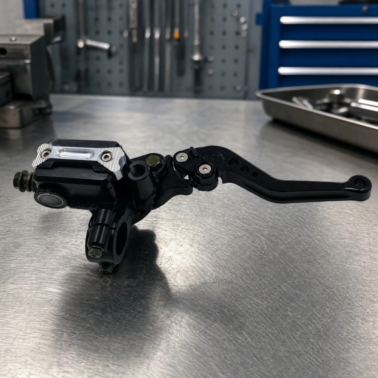 2 Pieces Motorcycle Brake Part Long-Lasting 22mm Hydraulic Brake Master Cylinder Motorcycle Lever Set with Reservoir Easy To
