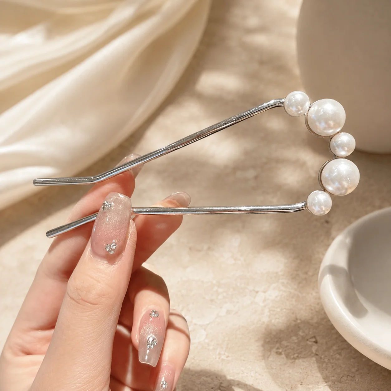 Alloy Hair Fork for Women Korean Pearl U Shaped Hair Pin Floral Bun Holder Non Slip Updo Hair Stick Wedding New Hair Accessories view 5