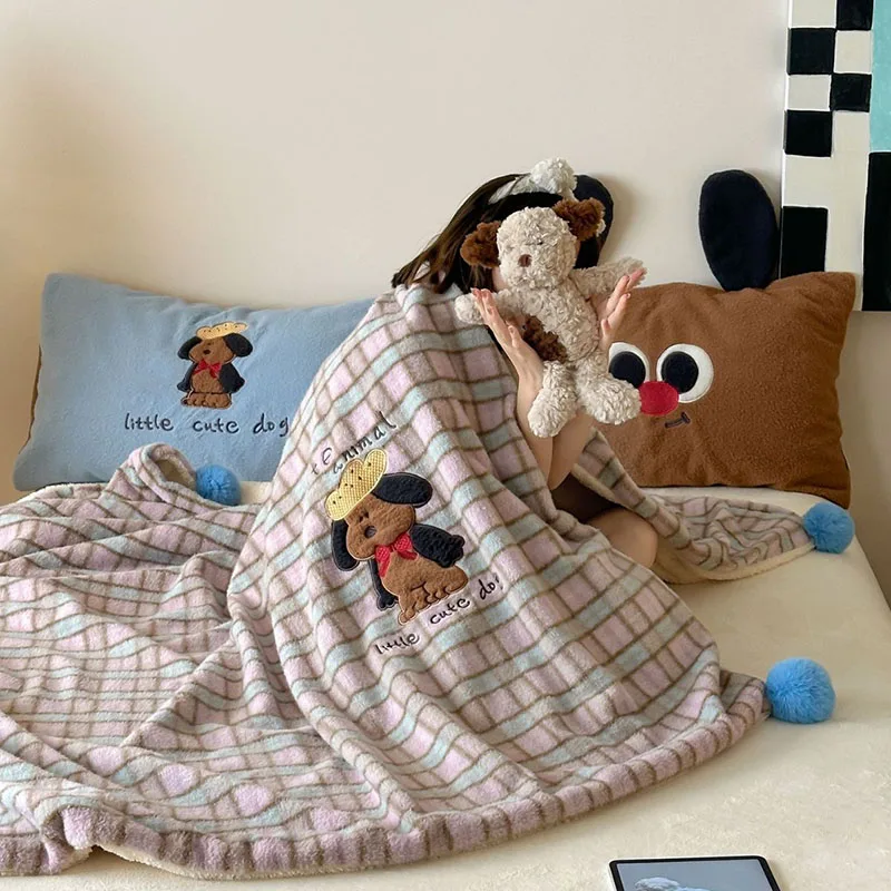 Cute Patch Embroidered Woolen Blanket Cartoon Printed Sofa Casual Blanket with Fur Balls Warm Air Conditioning Quilt for Single