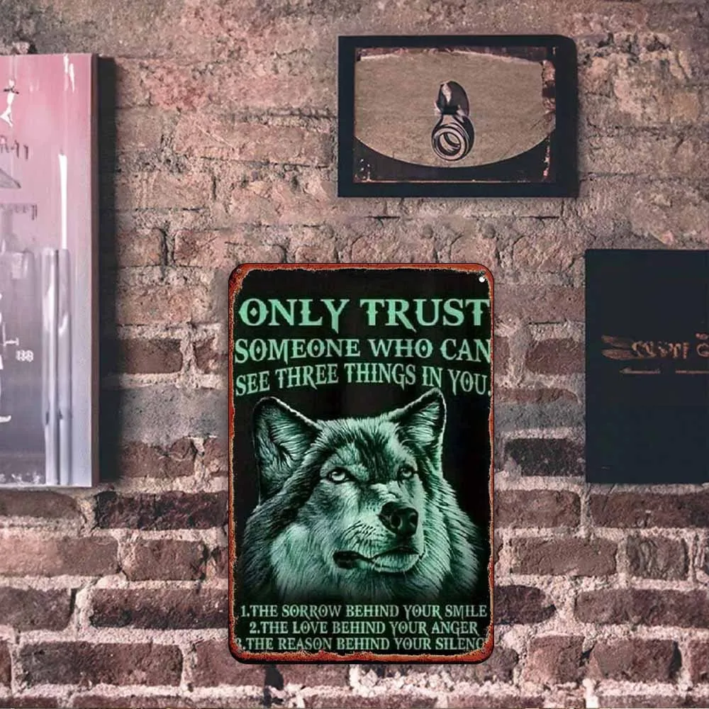1 Piece, Metal Sign, Wolf Head Tin Art Decoration - Dedicated to Those Who Truly Understand You, Suitable for Bedrooms, Bars, Garages, Gardens, and Outdoor Decoration, Vintage Wall Decor, Nostalgic Metal Craftsmanship, Decorative Plaque, Personalized Statement Piece, Choice of Animal Enthusiasts and Homeowners