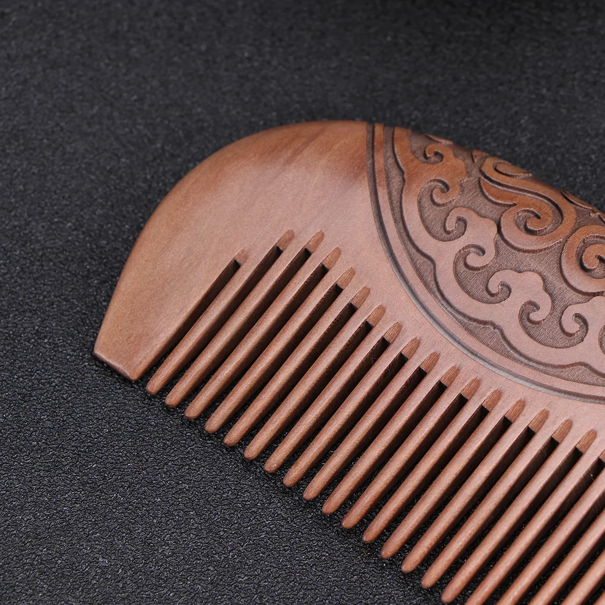 1Pcs Handcrafted Walnut Wood Carved Hair Comb Retro Stylish Scalp Massager for Hair Detangling Stimulating Blood Circulation