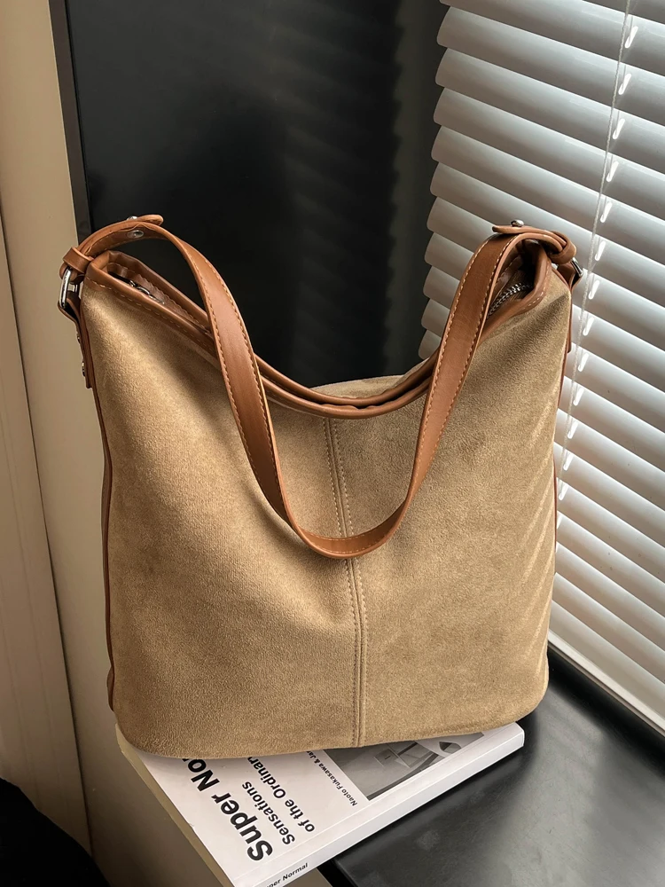 

Вместительная сумка-ведро для женщин, модная ретро-модель, зимняя коллекция 2026, повседневная сумка через плечо