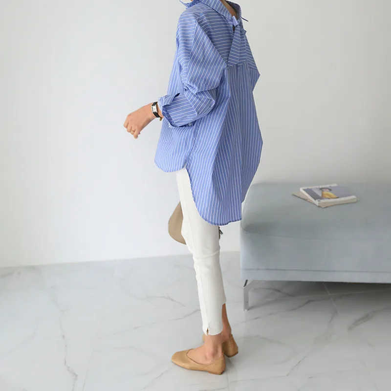 

Women's Spring and Autumn New Korean Version of Loose Irregular Long-sleeved Shirt, Striped Spell Color Casual Bat Sleeve Shirt