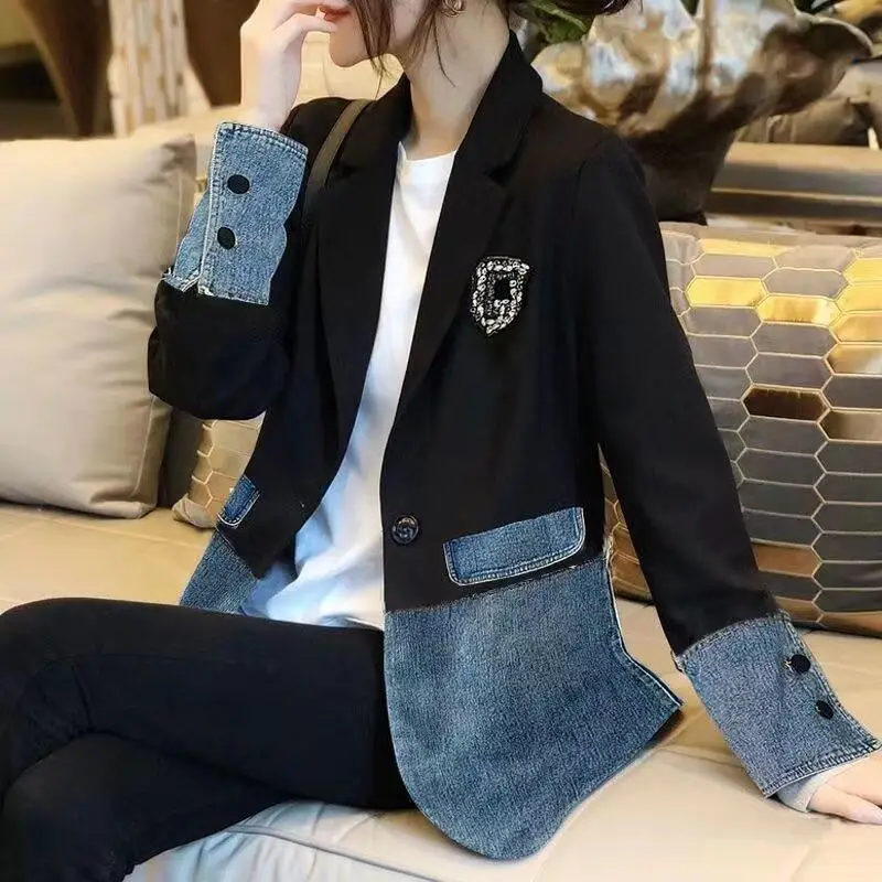 2026Spring Fashion New Women Korean Version Small Suit Jacket British Style Denim Splicing Niche Casual Temperament Suit Jacket