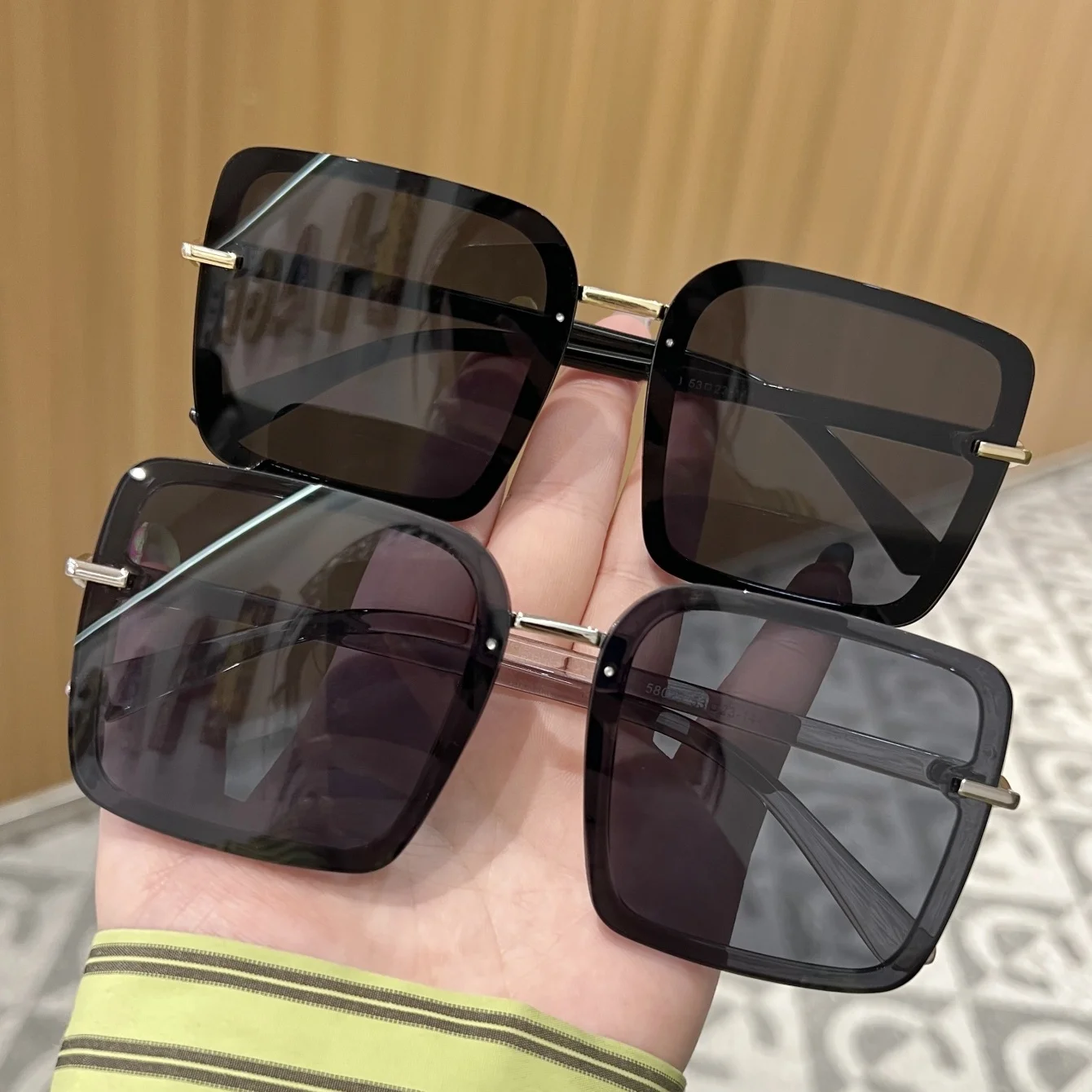 2 Stück Unisex-Sonnenbrillen, neu, quadratisch, Retro, vielseitig, Persönlichkeit, klassisch, Geschäftsgeschenk, geeignet für Sonnenschutz, Radfahren im Freien
