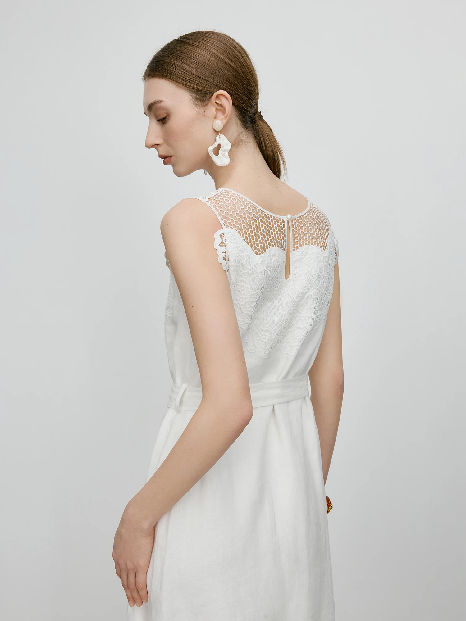 FSLE【Premium Series】100% Linen Holiday Style Sleeveless White Long Dress Women Summer A-LINE Dress With Sashes 25FE12046