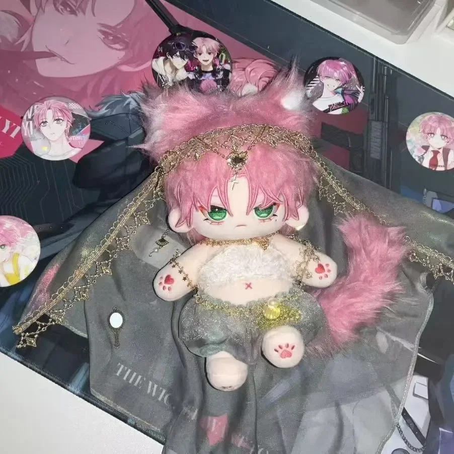 

20 см плюшевая кукла-персонаж аниме WangYi: Злодейка, которая нуждается в спасении. Милая кукла с одеждой для переодевания, мягкая игрушка, аниме-фигурка, подарок на Рождество для детей.