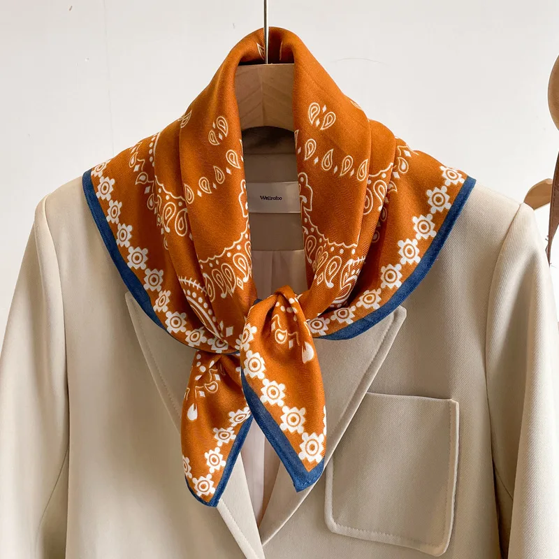 Oranje Paisley Hoofddoek 70x70cm Katoen Linnen Vierkante Sjaal voor Vrouwen Lichtgewicht Haar Bandana Shirt Match