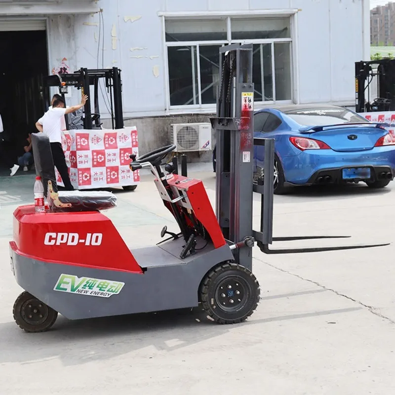 Carrello elevatore elettrico da 1,5 tonnellate di vendita caldo con accessori sostituibili, adatto per deposito di lavoro agricolo e magazzino