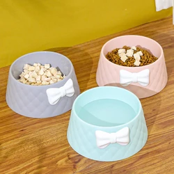 The Macaron bowl with butterfly knot and the bowl is for pets