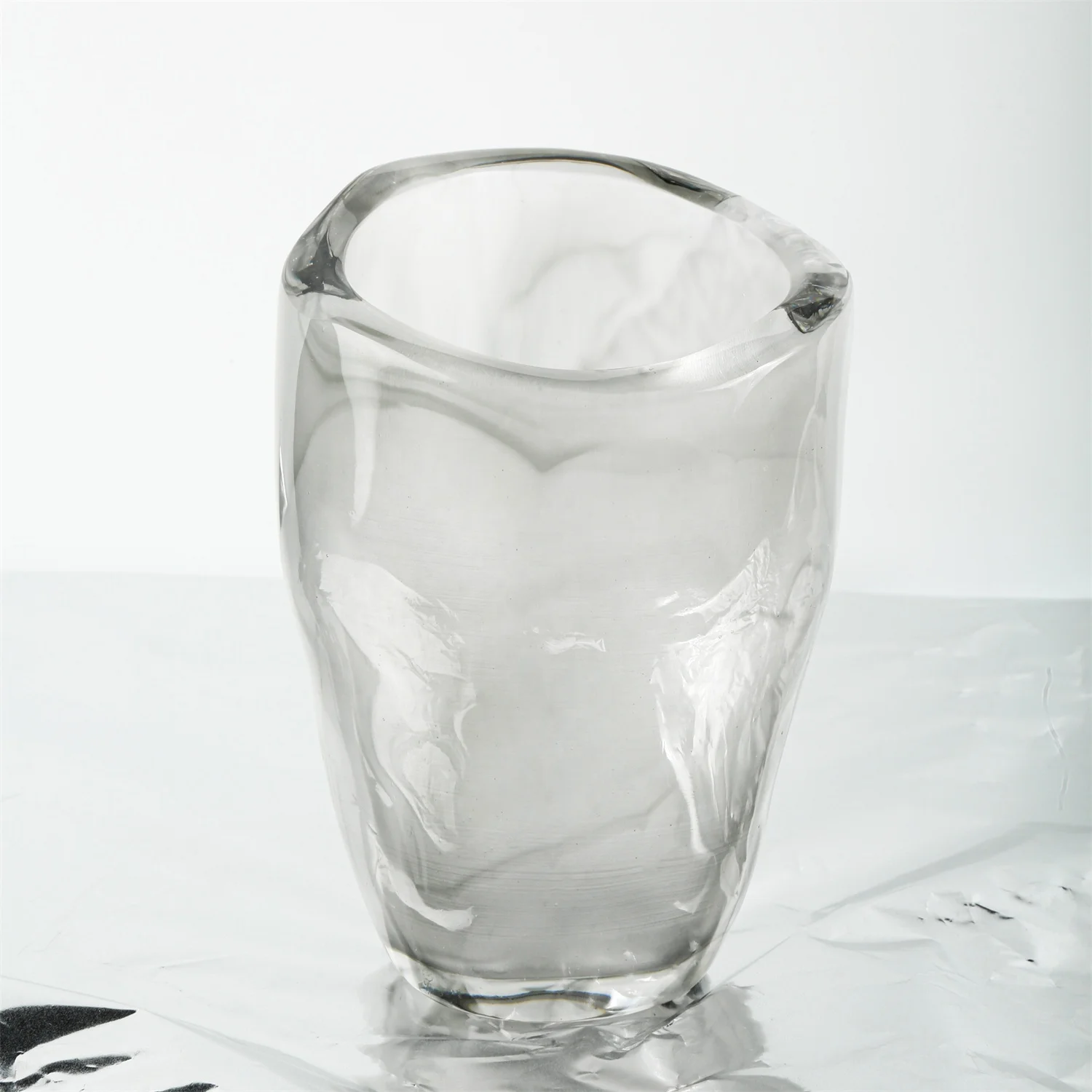 %W# Fashionable Table Glass Flower Vase  Various Specifications Glasa & Crystal Vase