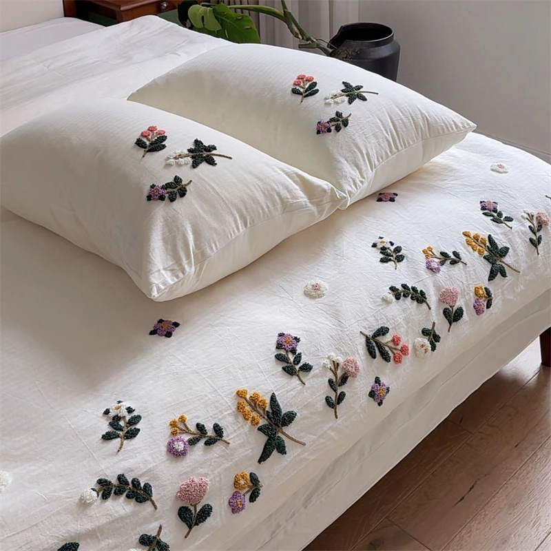 3-teiliges Premium-Bettbezug-Set mit Blumenstickerei, cremefarben, hautfreundlich, (1 Bettbezug, 2 Kissenbezüge), Einzelbett, Doppelbett, Queen-Size