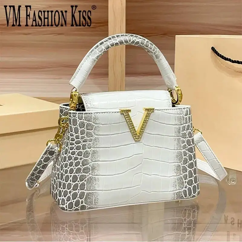 

VM FASHION KISS Crocodile Pattern Synthetic Leather Women Handbags Diamonds V Small Shoulder Messenger Portable Crossbody Bags