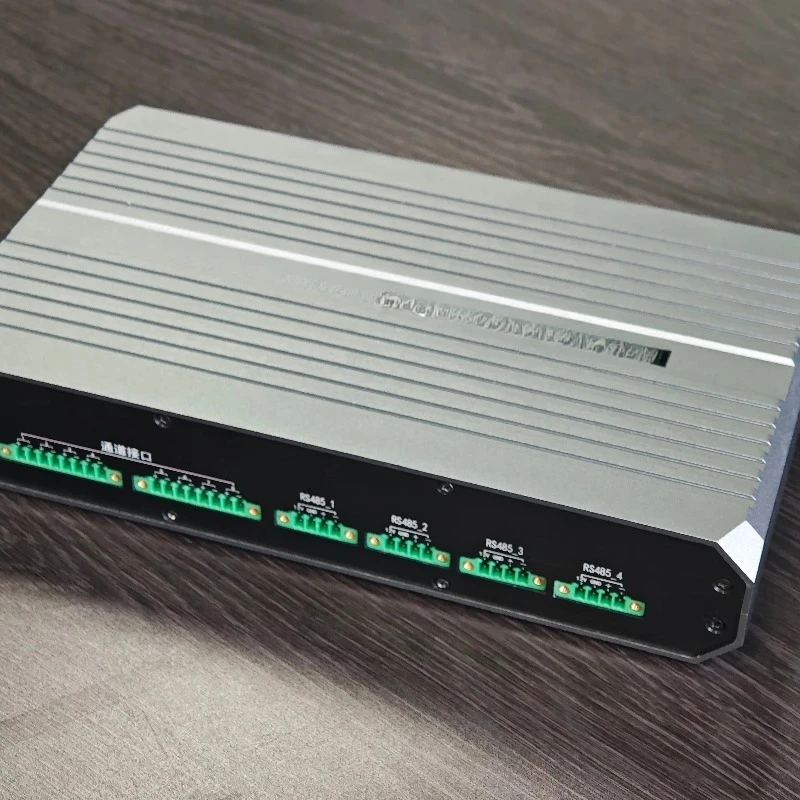 Slim handheld dynamic data collection system for motion detection