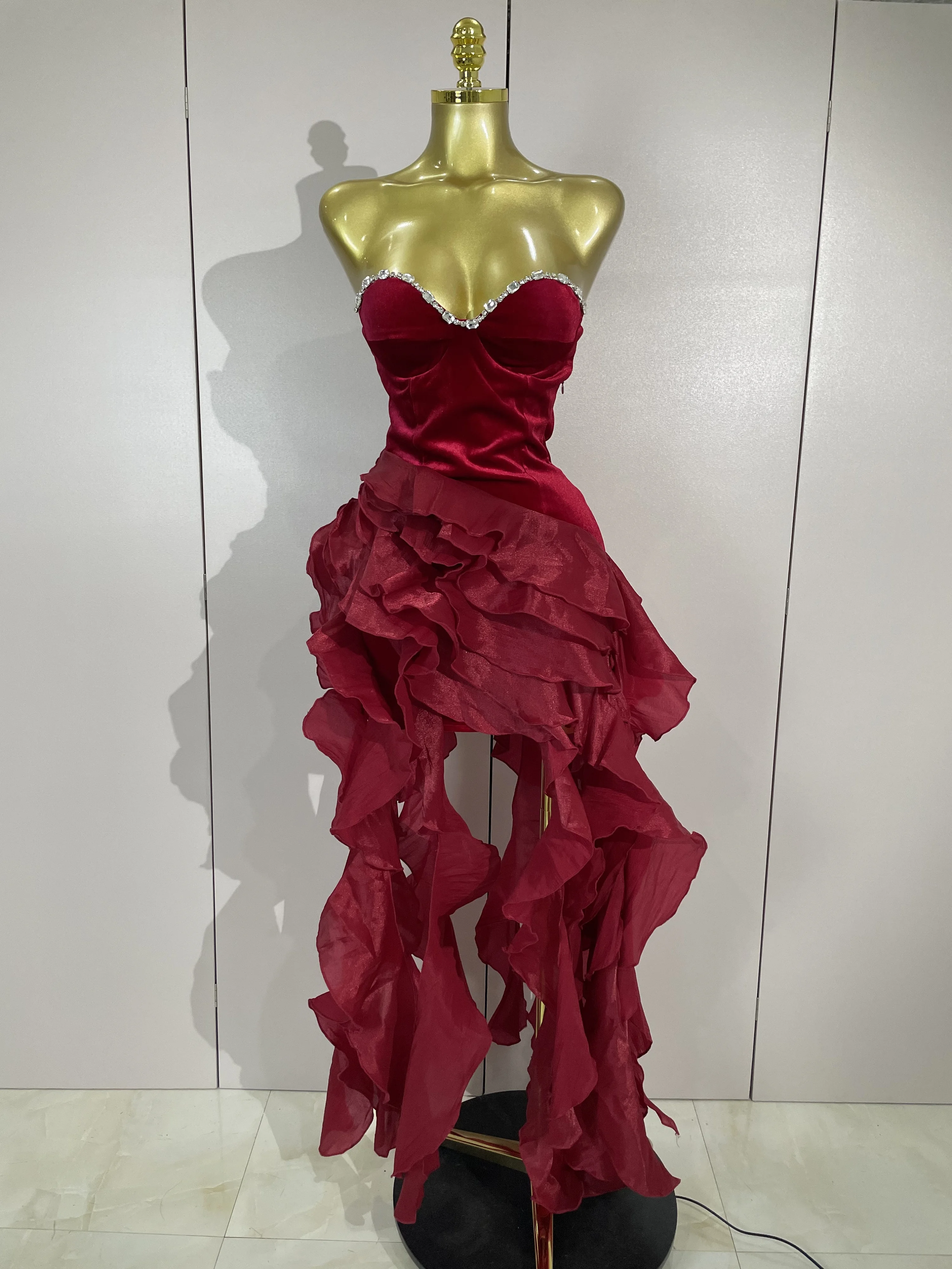 

Women Diamond Sexy Velvet Strapless Sleeveless Designer Mesh Folds Asymmetric Dress Celebrity Fashion Style Birthday Party Dress