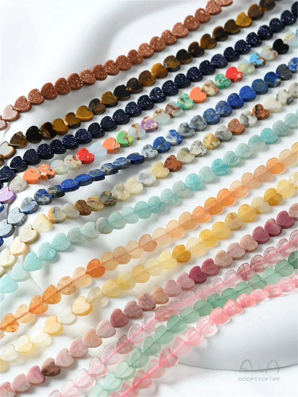 

Natural Stone Crystal Agate Flat Love Straight Hole Small Peach Heart Bead Diy Handmade Beaded Jewelry Loose Bead Material