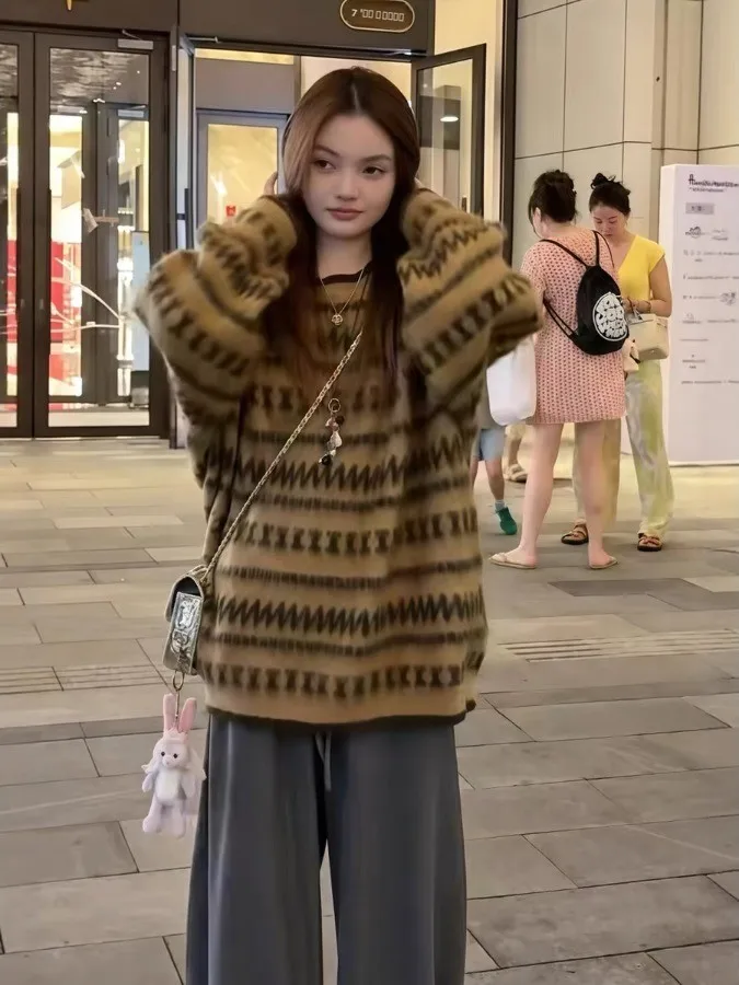 Maglione lavorato a maglia con diamanti color sangue retrò da donna autunno inverno oversize pigro sensazione allentata morbido e accogliente top rotondo Ne Long Sve