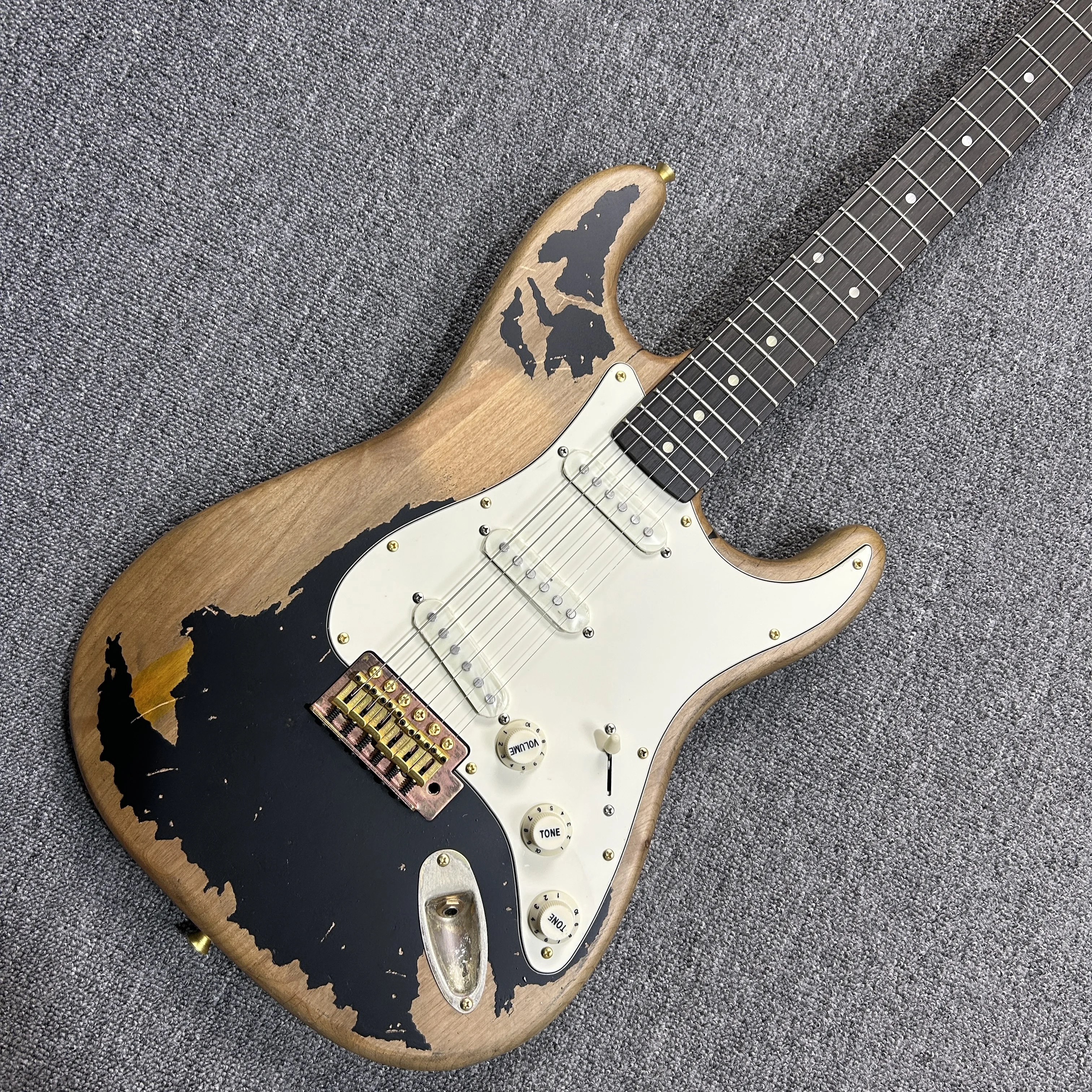 Professional Good Timbre High Quality Brown White Retro Rosewood Fingerboard Alder Wood Body Guitar