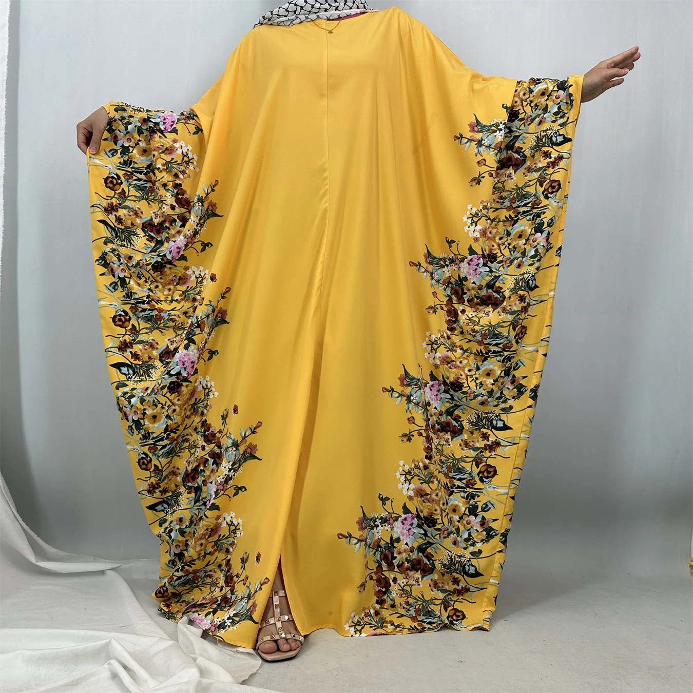 

Женское длинное свободное платье Абая халат мусульманское новое модное платье-халат с цветочным принтом