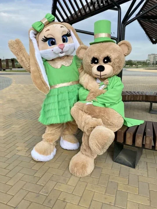 

Зеленое платье, костюм-талисман коричневого кролика-медведя, наряды для ролевых игр на день рождения, свадьбу, Хэллоуин, рейв-вечеринки, карнавальные костюмы для взрослых