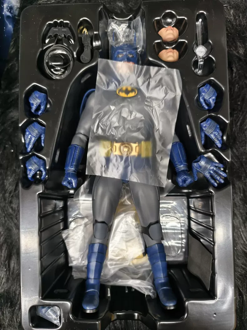 

HOTTOYS HT MMS834 1/6 Collectible Toys Batman Blue Grey Suit Super Hero Soldier 12inch Action Figure Model Gifts