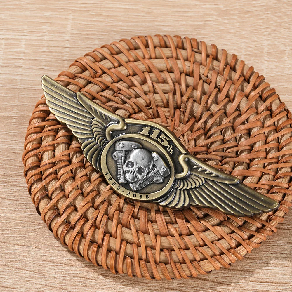 Классическая Ретро 115-летие металлический череп двойное крыло байкерская брошь значок двигатель мотоциклетный клуб для одежды шляпа воротник булавка