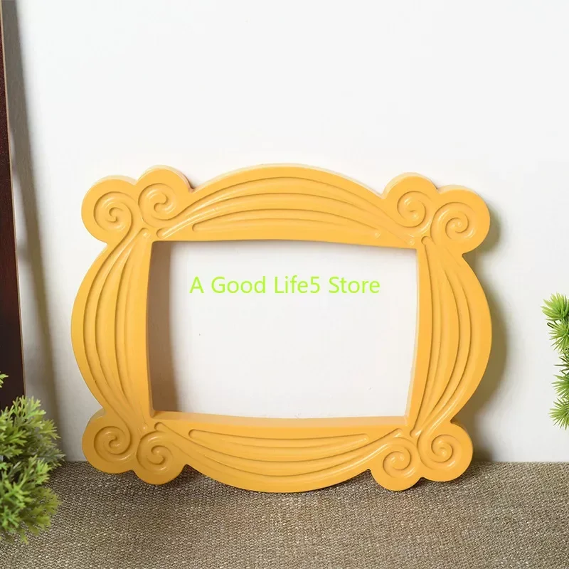 

Wooden yellow photo suitable for Monica door frame, perfect for handmade TV friends, collect home decoration series
