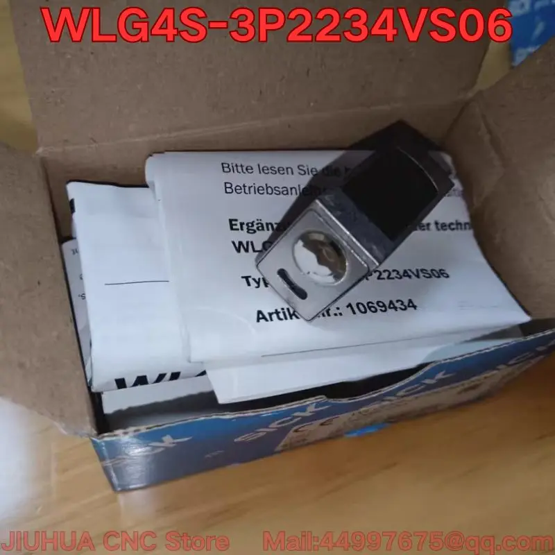NEW WLG4S-3P2234VS06 photoelectric sensor