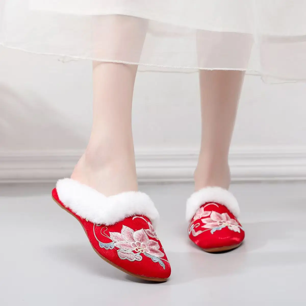 

Women Winter Baotou Embroidered Cotton Slipper Ethnic Style Soft sole Non Slip Fuzzy Keep Warm Home Slipper Outdoor Half Slipper