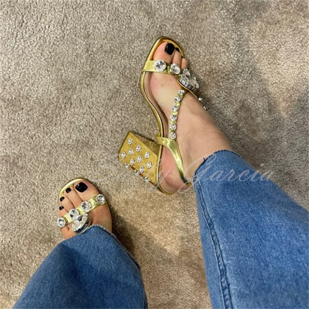 

Женские босоножки на массивном каблуке со стразами и открытым носком, дизайнерские вечерние туфли на каблуке с ремешками, золотые вечерние свадебные модельные туфли