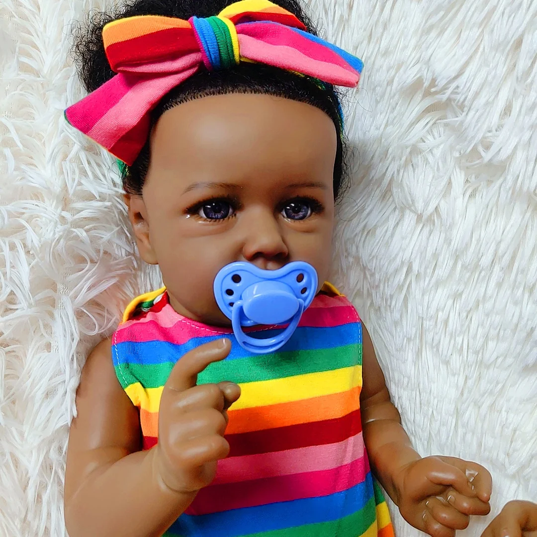 Original Neugeborene Echte Ethnische Puppen Afroamerikanische Reborn-Babypuppe aus Weichem Silikon mit Schwarzen Lockigen Haaren
