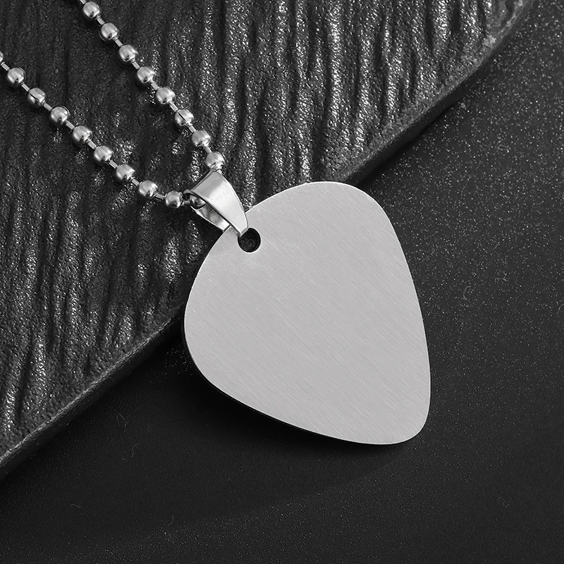 Exquisite Stainless Steel Guitar Pick Couple Pendant Necklace Men and Women Glossy Simple Fashion Jewelry Accessories