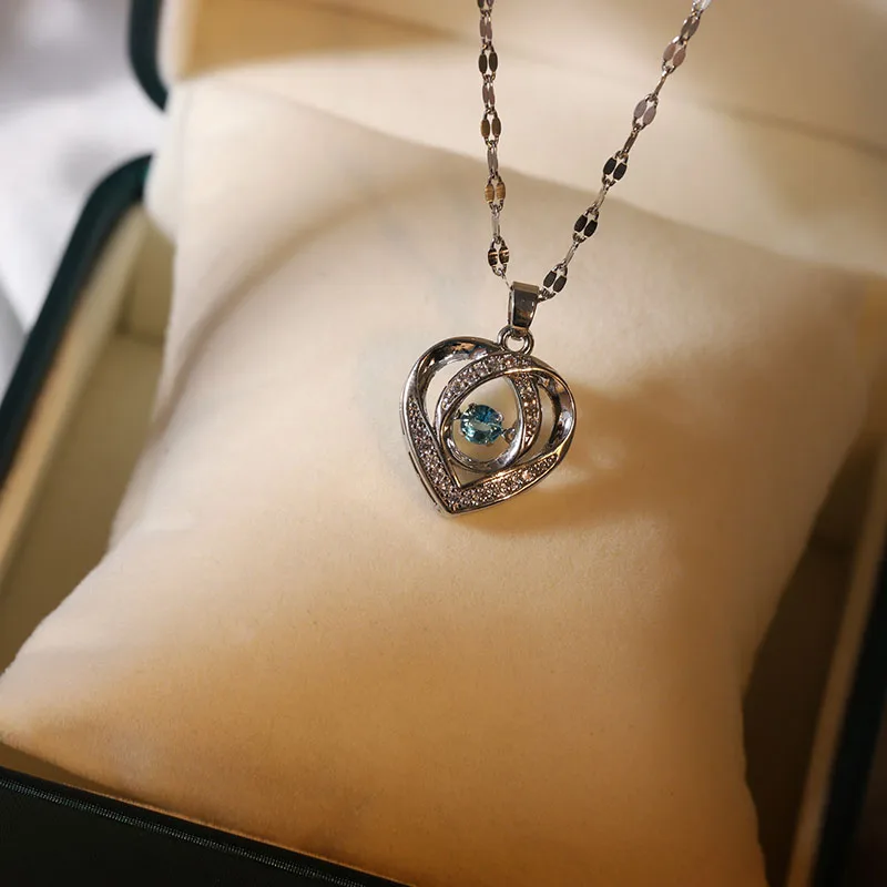 2022 New Beating Heart Titanium Steel Necklace Light Luxury Pendant Senior Sense Niche Design Clavicle Chain