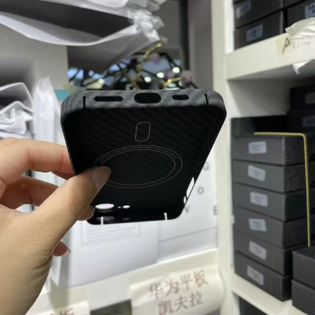 Etui Magsafe na iPhone 16E z prawdziwego włókna węglowego aramidowego, magnetyczna tylna obudowa na iPhone 16e, luksusowe etui karbonowe — zdjęcie produktu 6