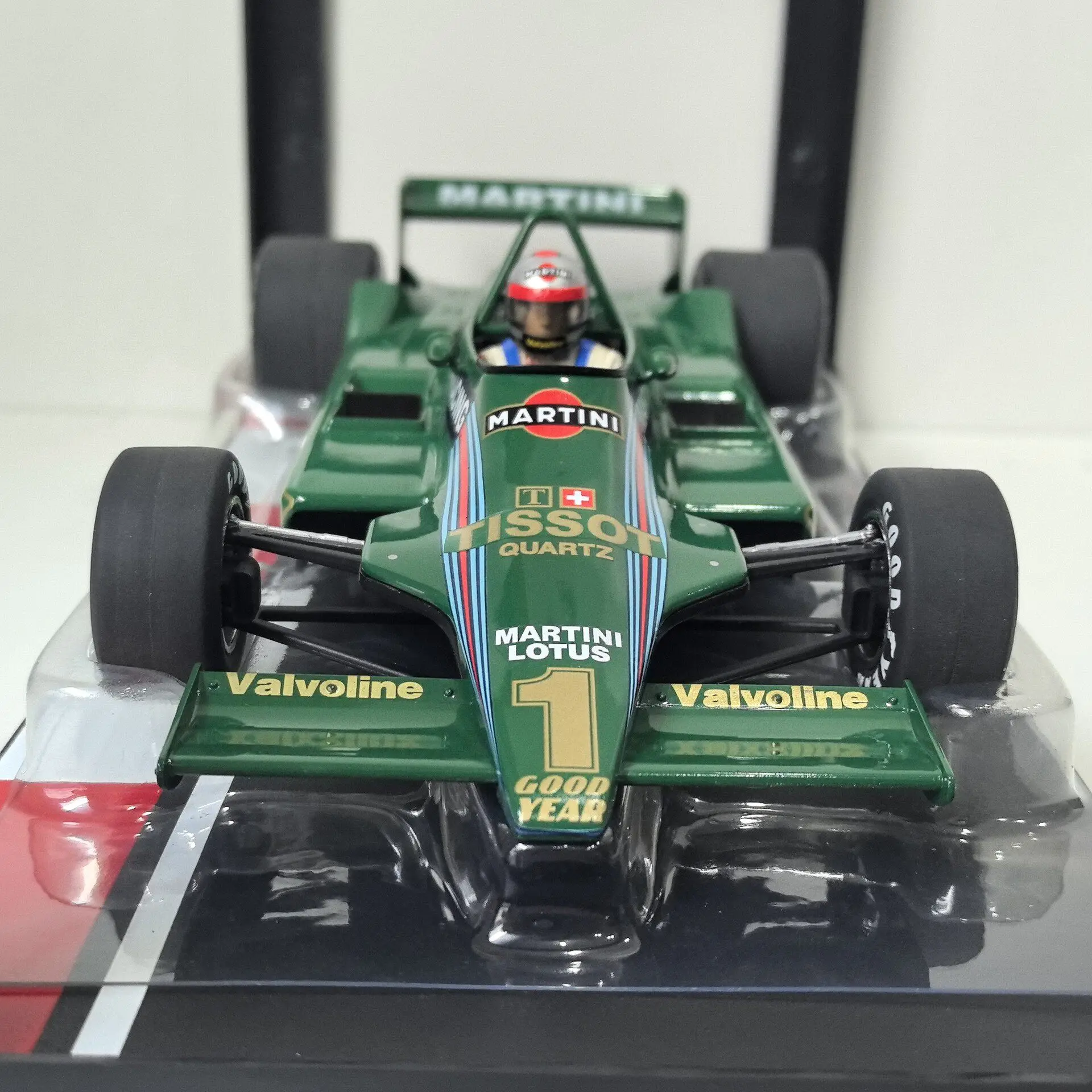 Diecast MCG 1/18 Scale LOTUS FORD 79 #1 1979 F1 Formula Racing Car D4 Alloy Car Model view 4