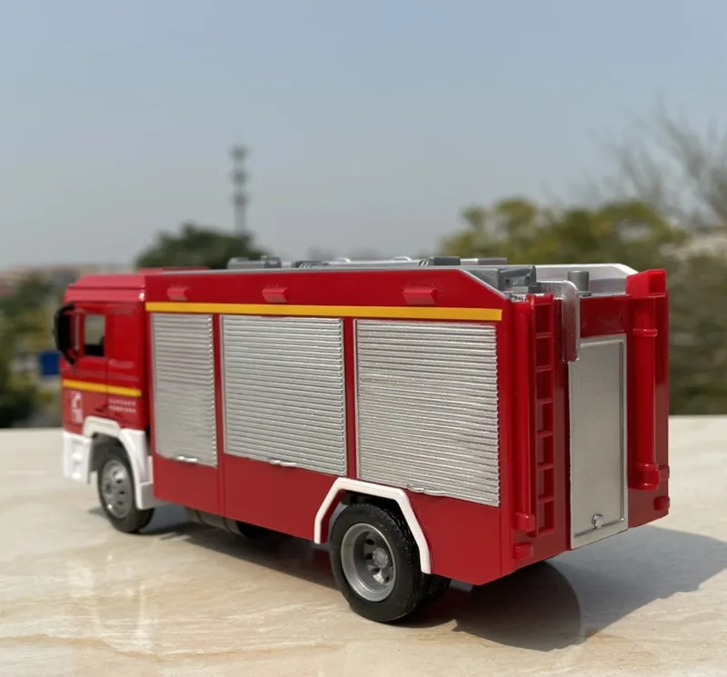 1/43 recién llegado, precio especial, motor de bomberos americano de Metal fundido a presión, modelo clásico, colección de juguetes para niños