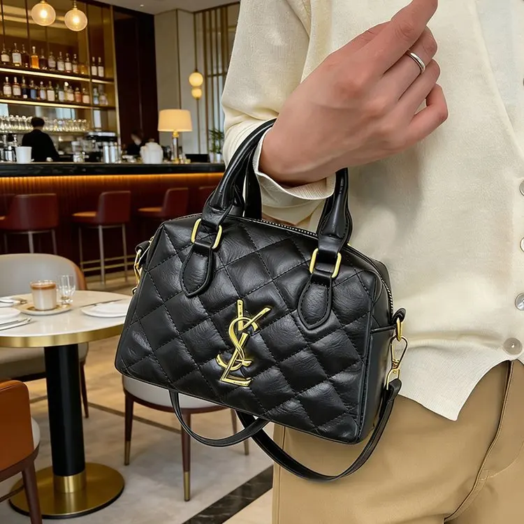 

Quilted Stitching Light Luxury Bag Women 2026 New Simple Versatile Top Handle Shoulder Crossbody Purse Handbag