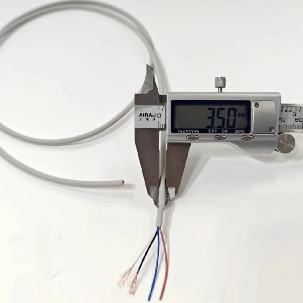 

Soft Light Gray 4-Core 0.2 Signal Wire 3.5mm Thin Oil-Resistant DIY Power Cable for Sensors and Electrical Projects