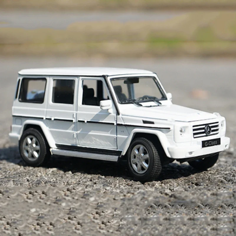 WELLY-modelo de coche de aleación de Metal fundido a presión, vehículo todoterreno de juguete, modelo de coche de simulación, Mercedes Benz clase G G63 G65, 1:24, regalo para niños