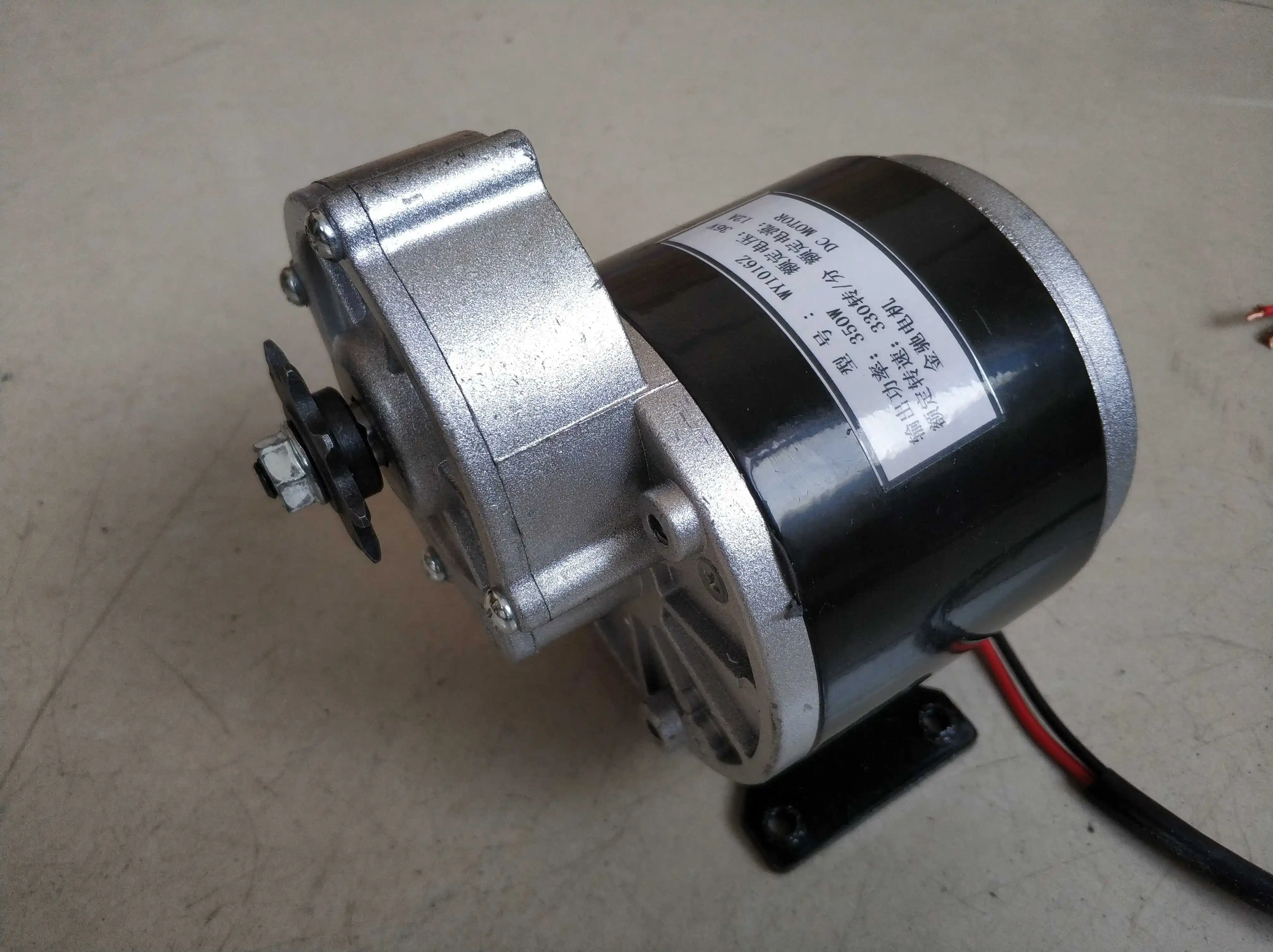 Low RPM 80 Hand Crank Permanent Magnet Generator 350W 12V/36V - Wind/Hydro/Pedal Power Heavy Duty for Battery Charging