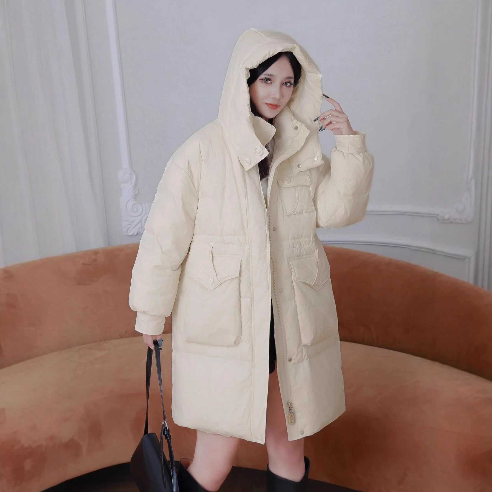 سترة نسائية شتوية لعام 2025 بغطاء للرأس سترة باركاس بغطاء للرأس من Goose Down