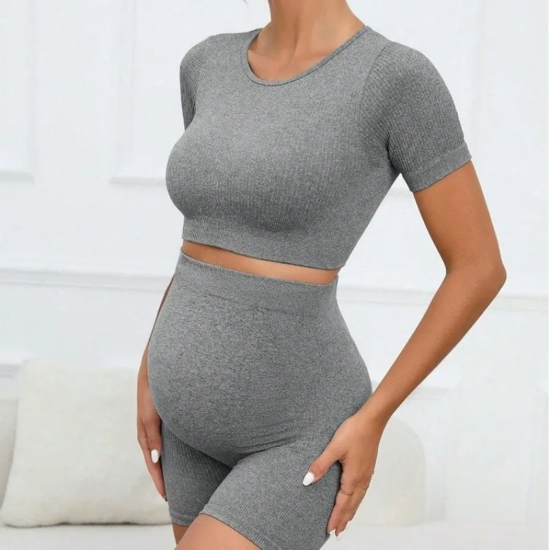 طقم شورت صيفي بأكمام قصيرة ناعم ومريح عالي الجودة منسوج بدون خياطة سريع الجفاف وجيد التهوية ومريح للنساء الحوامل